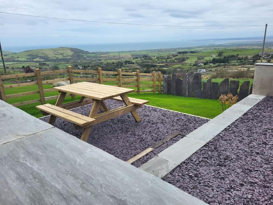 Amazing Coastal & Sunset Views In Eryri Villa Llanllyfni Kültér fotó